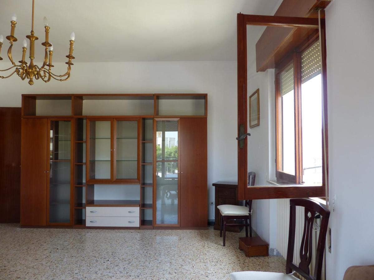 The Old Man And The Sea Apartment Brindisi Luaran gambar