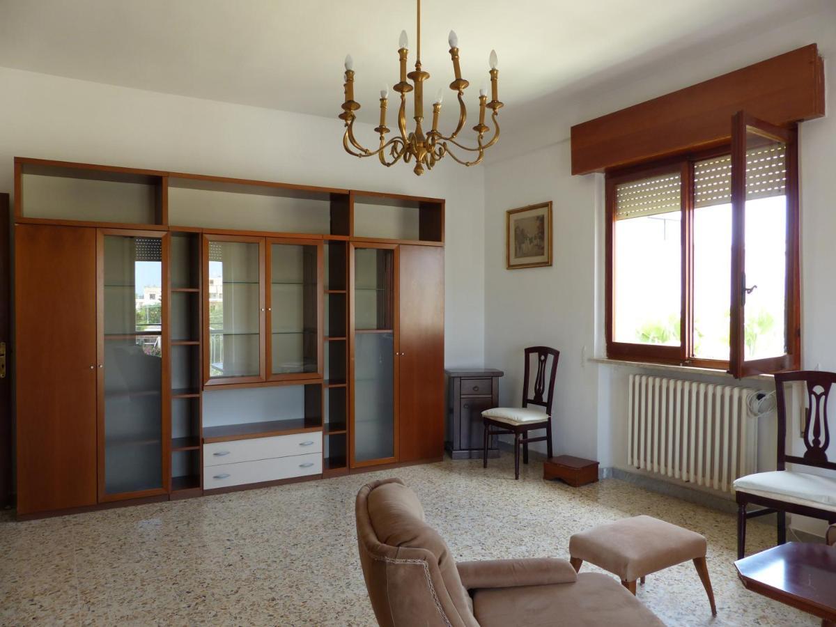 The Old Man And The Sea Apartment Brindisi Luaran gambar